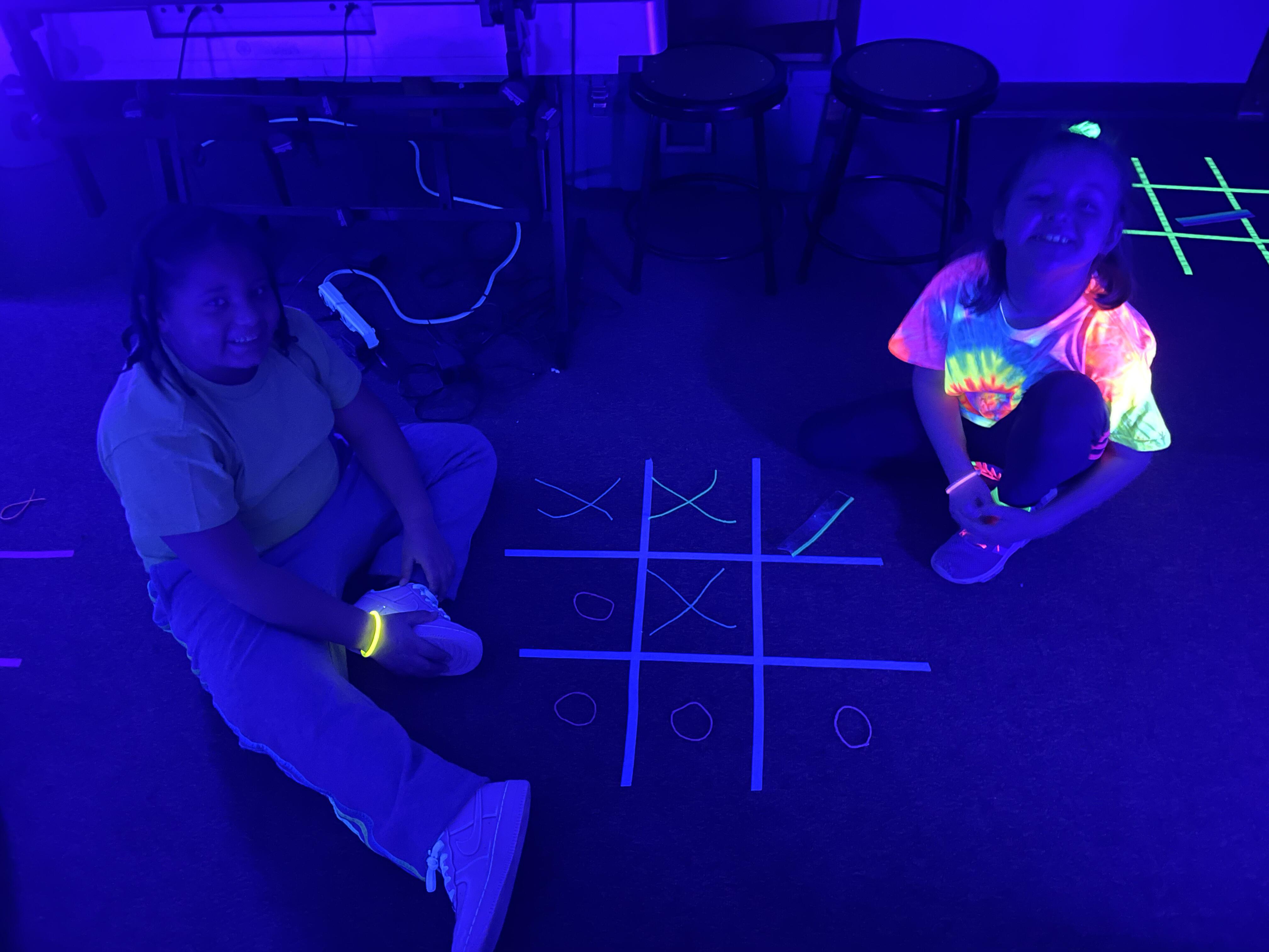 Park students use the glow room photo 1