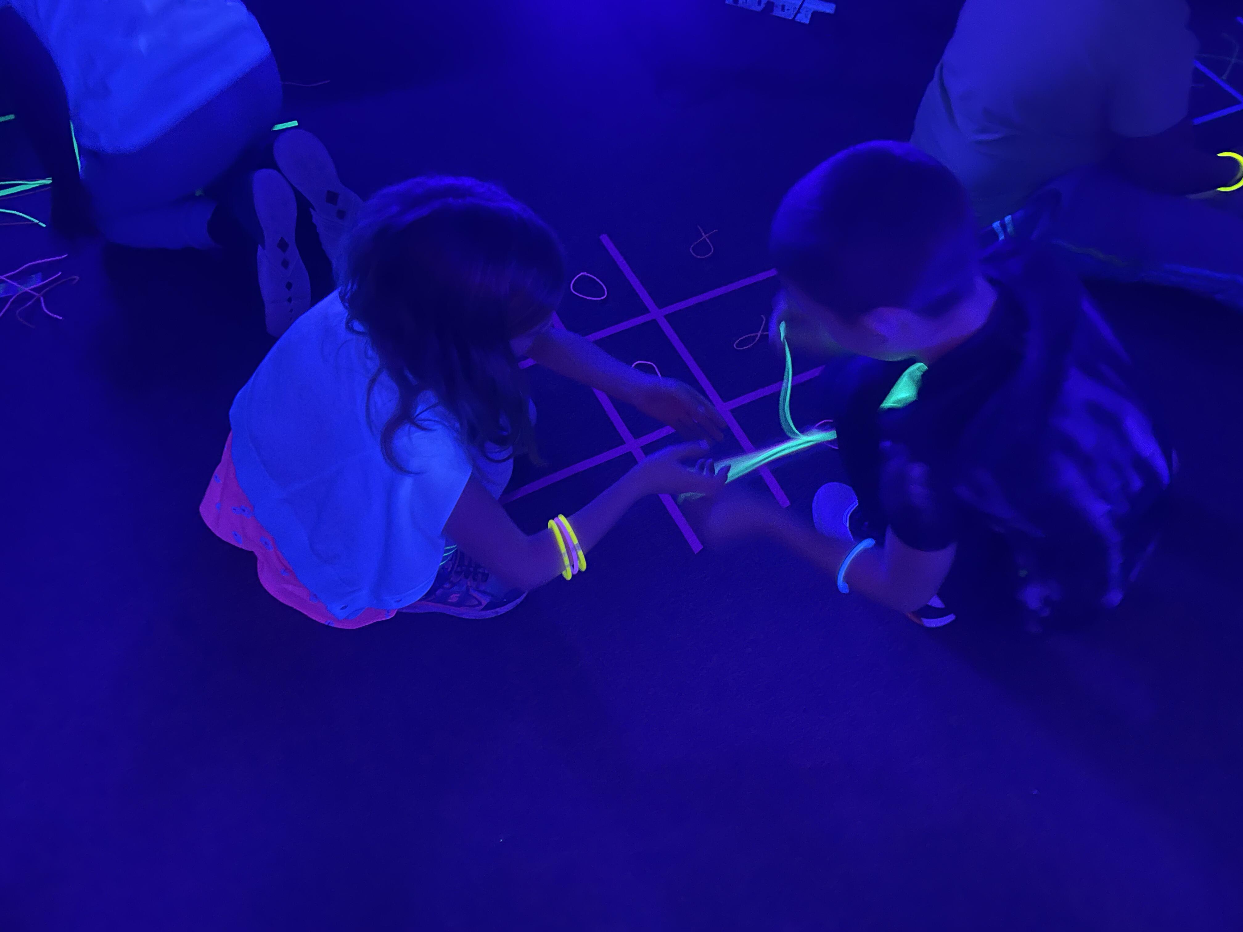 Park students use the glow room photo 2